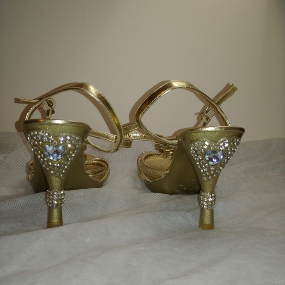 Gold heels - Picture 2 of 3